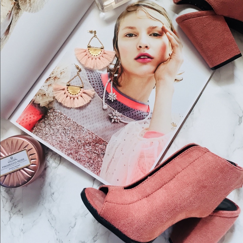 HP Darcy block heel ankle booties blush pink suede - Picture 2 of 6